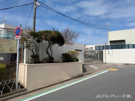 ���ӊ��@����旧���a�̐X���w�Z�@����450m