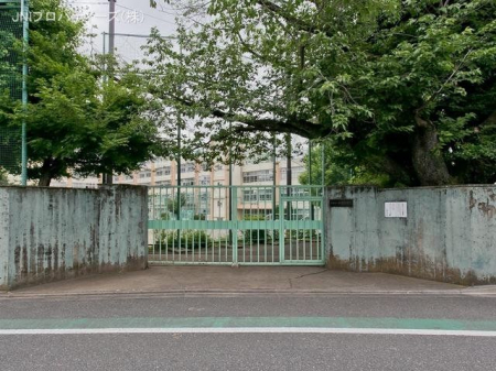 ���ӊ��@�����旧�������w�Z�@����330m