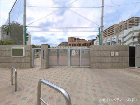 ���ӊ��@���c�J�旧�ˌˏ��w�Z�@����800m
